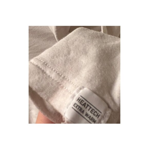 Uniqlo Heat Tech Long Undershirt - Picture 3 of 4